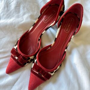 Coach Red Velvet and Animal Print Ocelot Kitten Heels Donna
